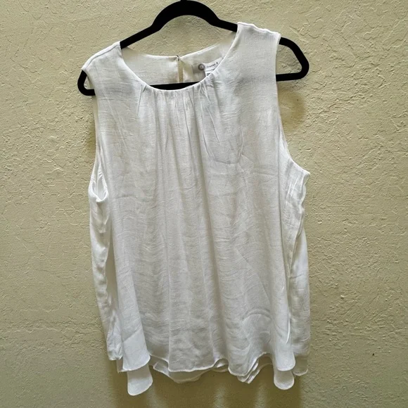 Cristina B Women's Sleeveless Blouse, White, XL
Christina Elegant White Top - Picture 2 of 11